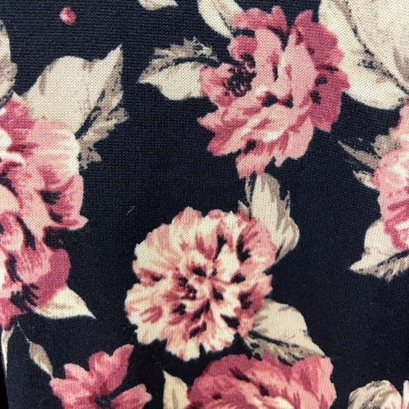 Emelia: NWT Women’s Black, Pink, Tan, Floral Bell Sleeve Dress, Size S - Picture 5 of 11